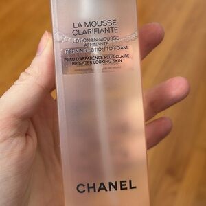 Chanel La Mousse Clarifiante Refining Lotion-to-Foam